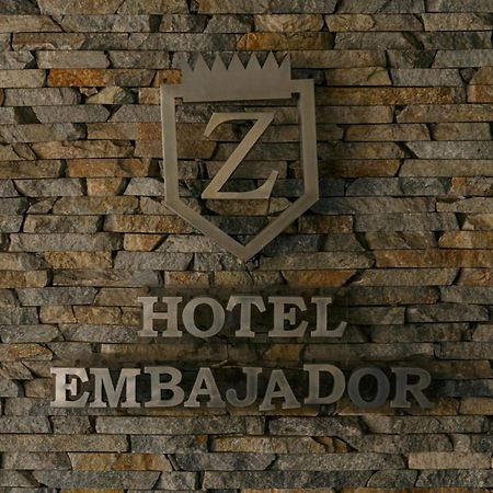 Hotel Embajador San Miguel de Tucumán Екстериор снимка